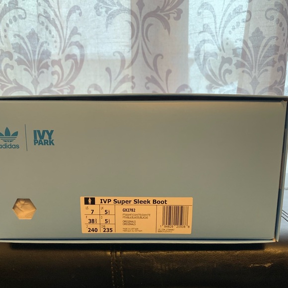 Ivy Park x Adidas Icy Park Super Sleek Boots - Picture 5 of 10